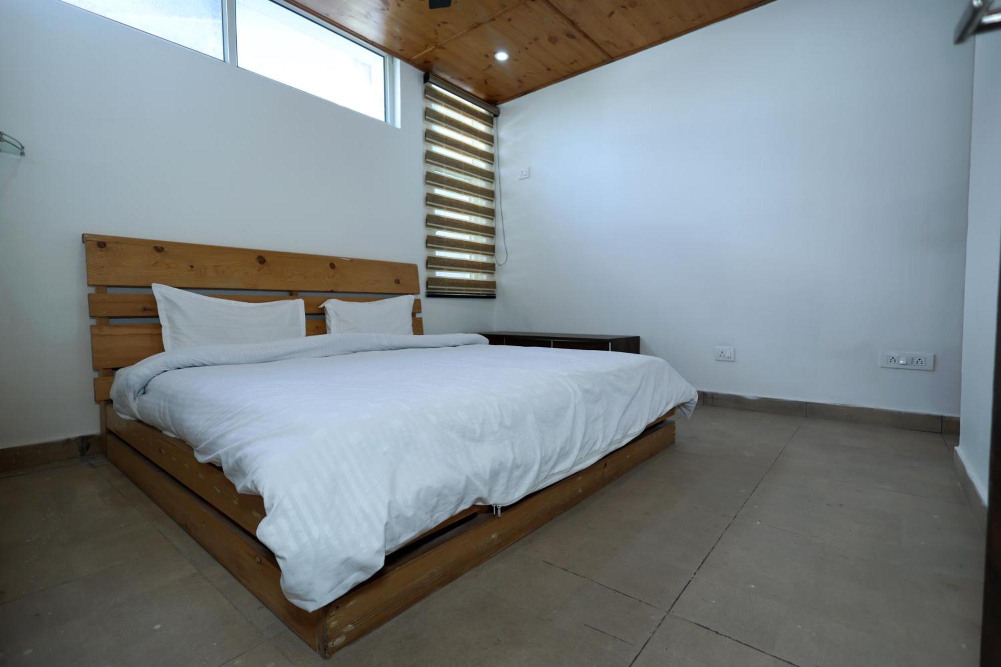Cozy Heavenn 2Bhk I Kasauli I Mountain View 93O68I282O Apartment Екстериор снимка